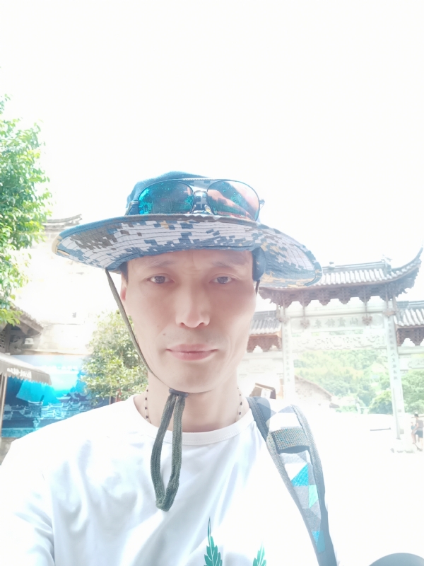 童群海的第一张照片--金华蓝颜知己交友网